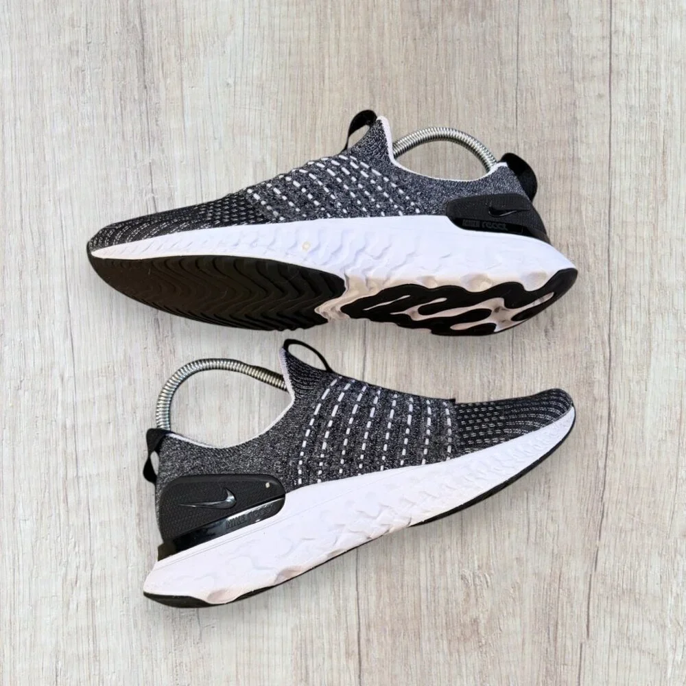Nike React Phantom Run Flyknit Running Shoes Black Gray Slip On Womens 7 Sneaker